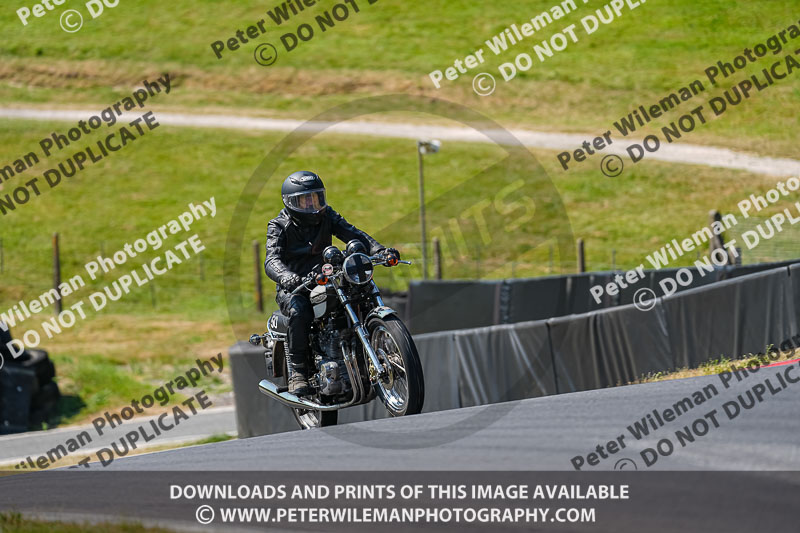cadwell park;cadwell park photographs;cadwell trackday photographs;enduro digital images;event digital images;eventdigitalimages;peter wileman photography;racing digital images;trackday digital images;trackday photos